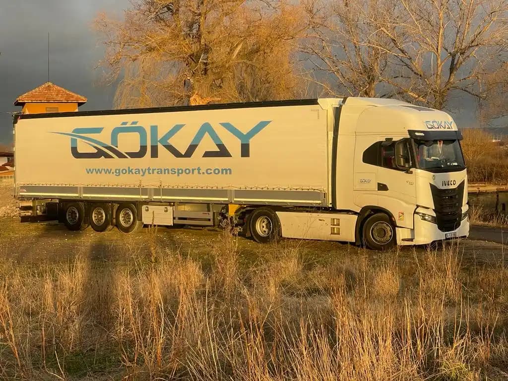 GPS takip sistemli modern Gökay Transport filosu